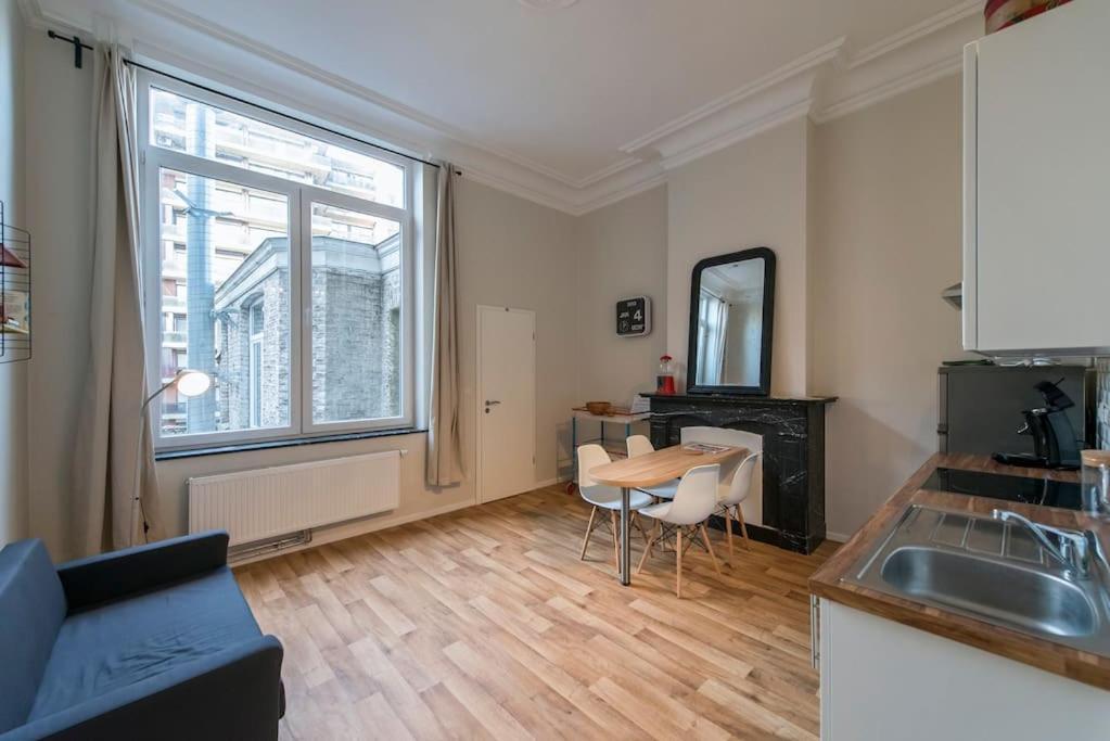 Joli Appartement 2 Chambres A Liège Dış mekan fotoğraf